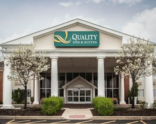 Quality Inn & Suites St Charles -West Chicago - Dış Mekan