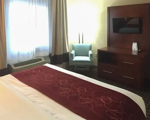 Quality Inn & Suites Tacoma  Seattle