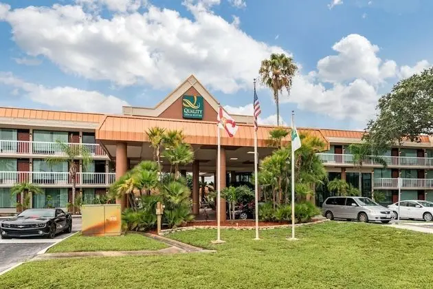 Quality Inn & Suites Tarpon Springs South - Dış Mekan