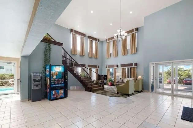 Quality Inn & Suites Terrell - Lobi