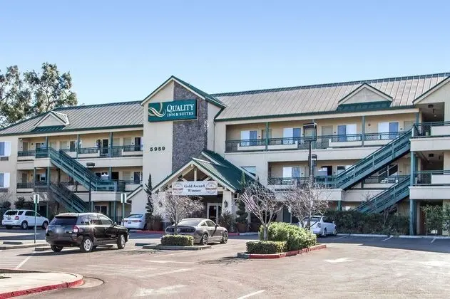 Quality Inn & Suites Ulmar Area - Genel