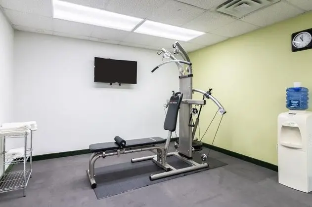 Quality Inn & Suites Van Buren