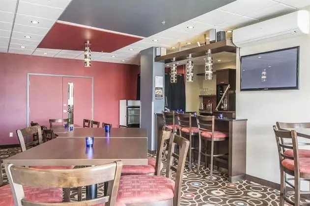 Quality Inn and Suites Hotel Victoriaville