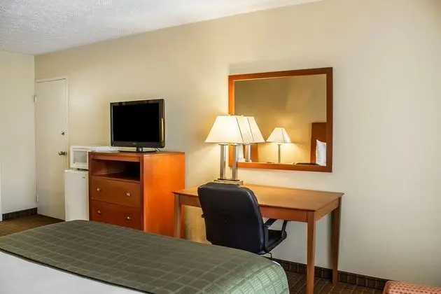 Quality Inn & Suites Wilkes Barre Area