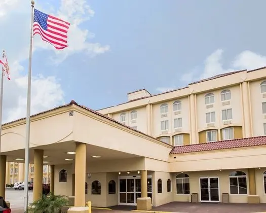 Quality Inn & Suites Winter Park Village Area