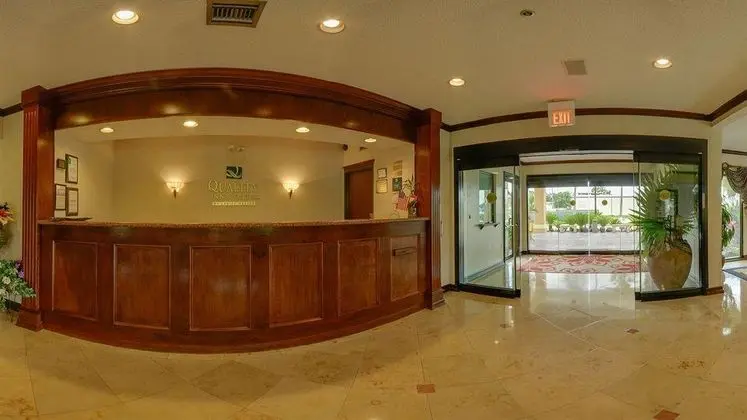 Quality Inn & Suites Yacht Club Basin