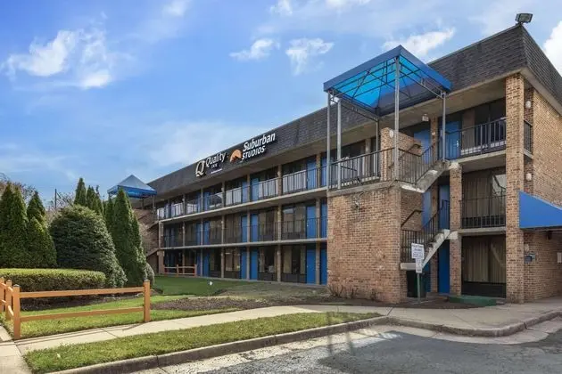 Quality Inn Tysons Corner - Dış Mekan