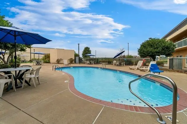 Quality Inn Union City - Havuz