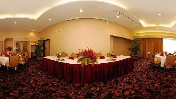 Quality Inn Valley Suites