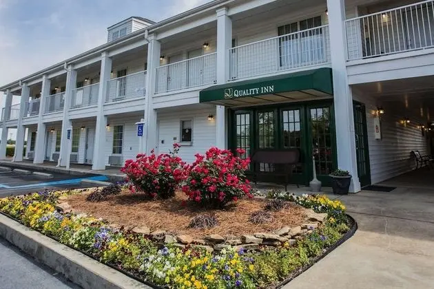 Quality Inn Waynesboro - Dış Mekan