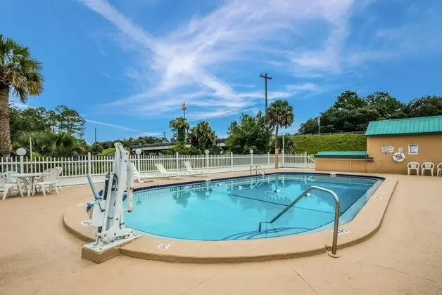 Quality Inn White Springs Suwanee - Havuz