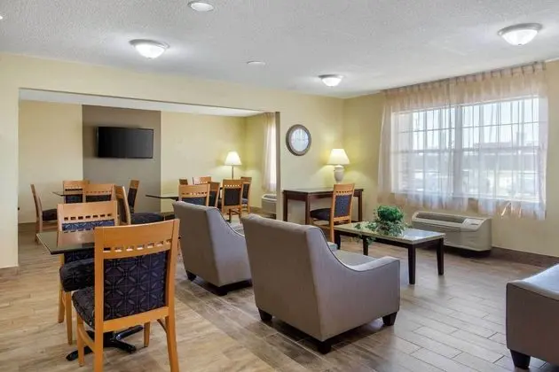 Quality Inn - Lobi