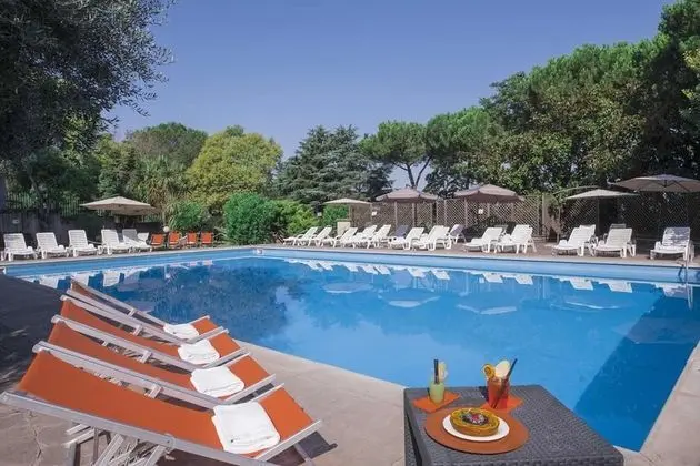 Quality Hotel Rouge et Noir Roma - Havuz