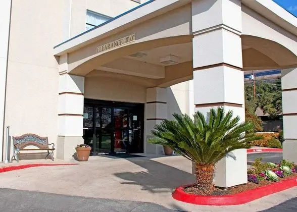 Quality Suites Austin