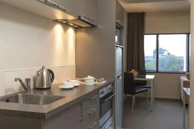 Quality Suites Central Square - Mutfak
