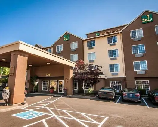 Quality Suites Downtown