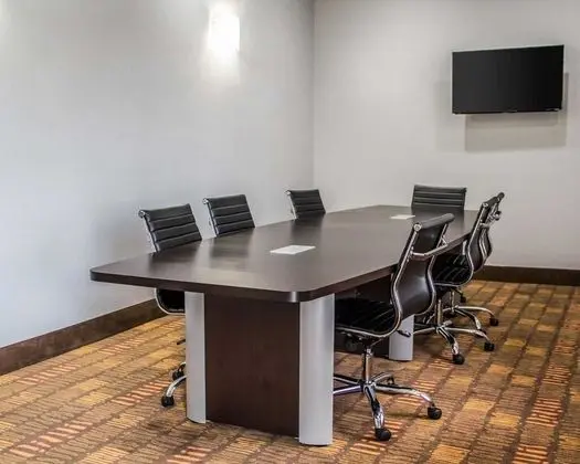 Quality Suites I-44