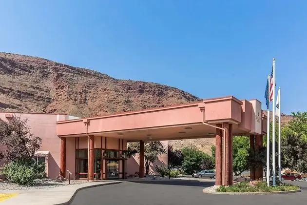 Quality Suites Moab near Arches National Park - Dış Mekan