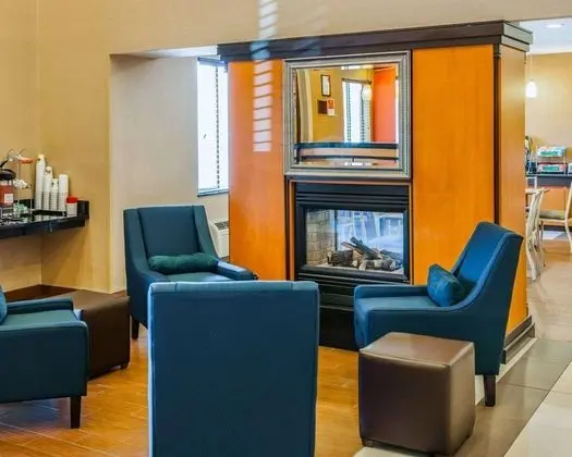 Quality Suites NE Indianapolis Fishers - Lobi