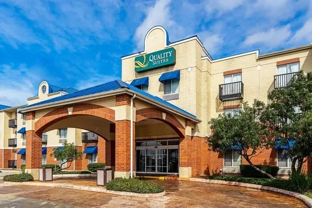 Quality Suites North - Dış Mekan