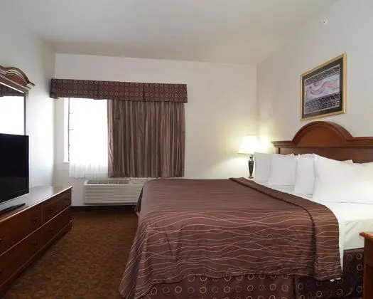 Quality Suites South