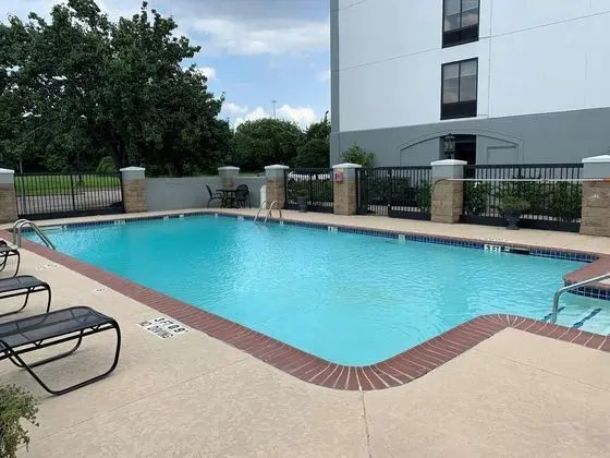 Quality In & Suites Sugar Land//Smart Financial - Havuz