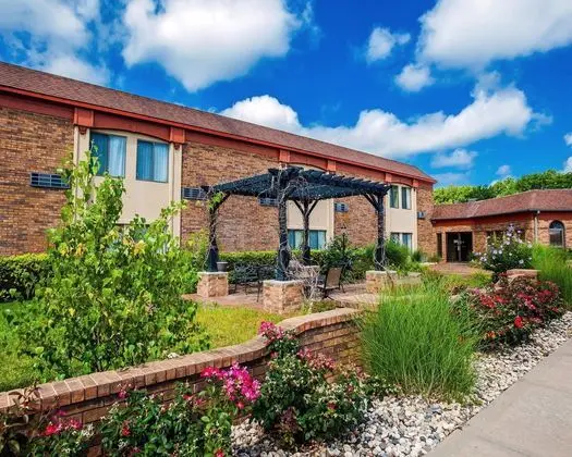Qualiy Inn & Suites Kansas City Airpor North