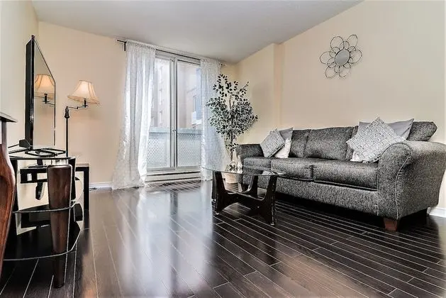 Quartier des Spectacles Appartments