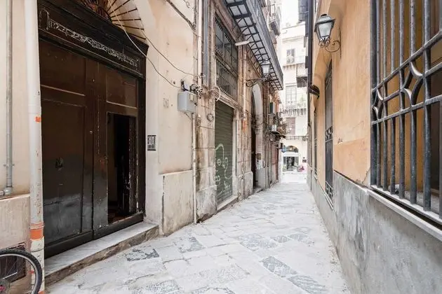 Quattro Canti Central Flat