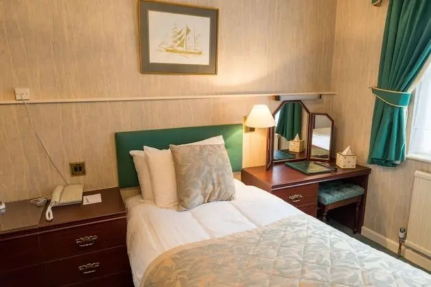 Quayside Hotel - Oda