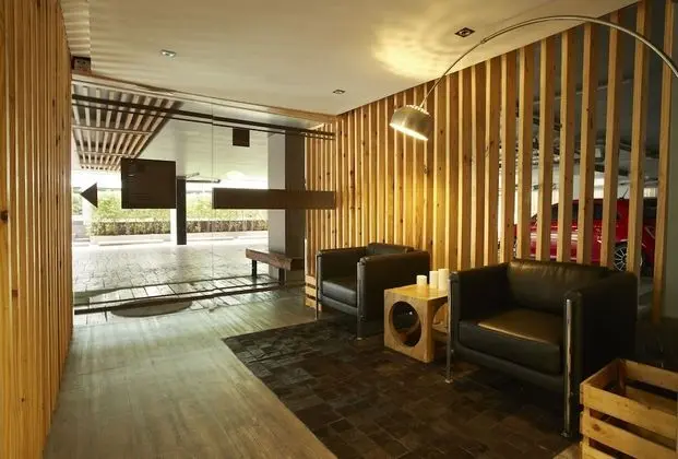 Qube Suites Sukhumvit - Lobi