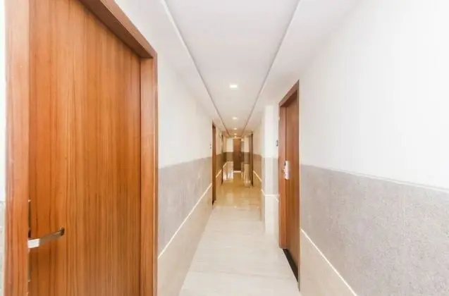 Hotel Qubestay Airport - İç Mekan