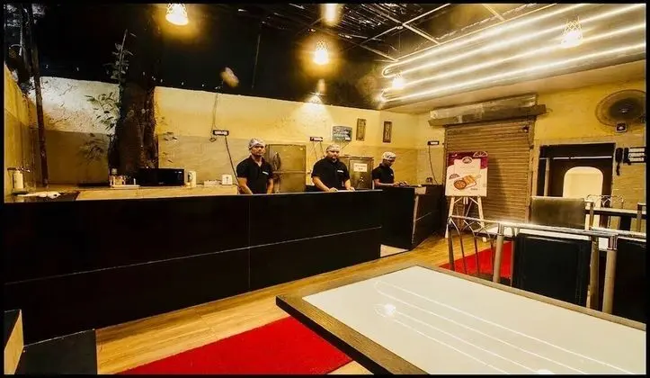 Qubestay Airport Capsule Hotel & Hostel - Yerinde Yemek