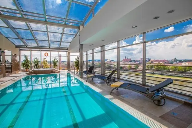 Qubus Hotel Krakow - Havuz