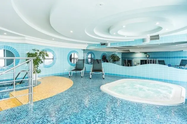 Qubus Hotel Legnica - Havuz