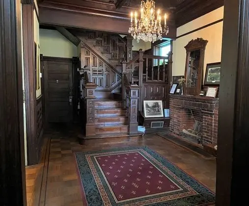 The Queen Anne Inn - Lobi