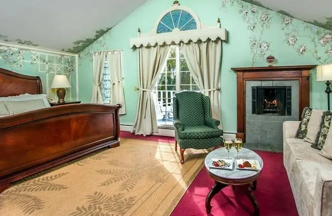 The Queen Anne Inn & Resort