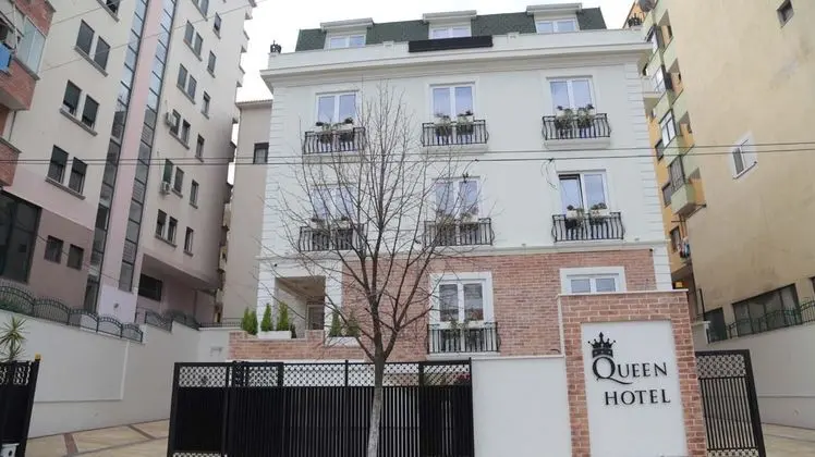 Hotel Queen