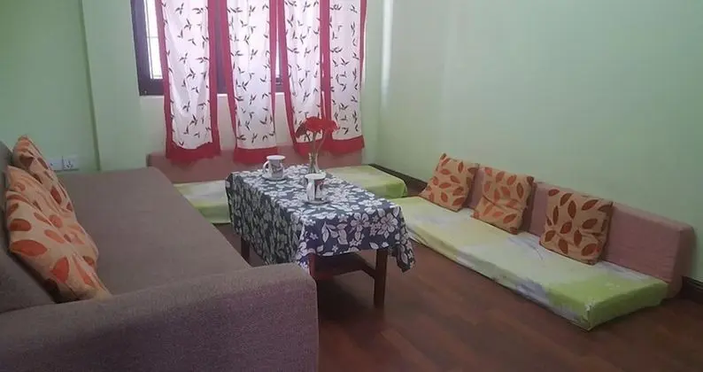 Queen Forest Homestay - Lobi