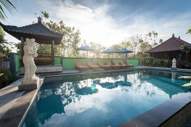 Queen Villa Lembongan - Havuz