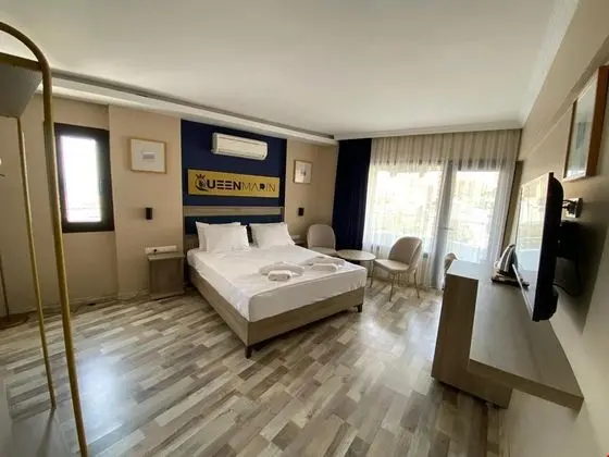 Queen Marin Hotel