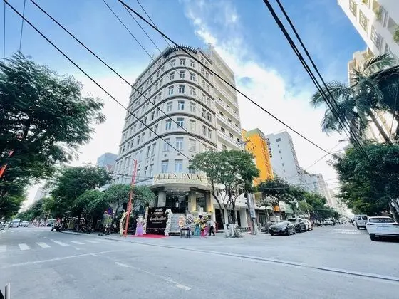 Queen Palace Hotel Da Nang