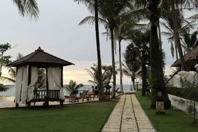 Queen Of The South Resort