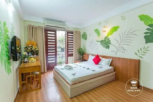 The Queen Hotel & Spa