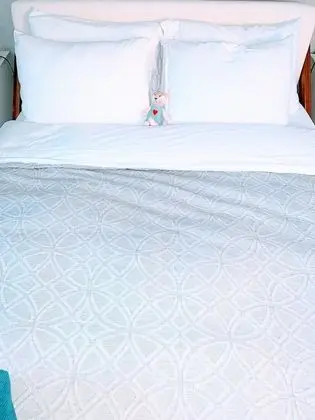 Queen St West Designer Executive Suites - Oda