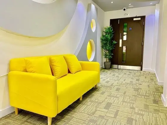 Queen Stay Apartments - Lobi