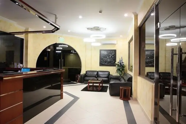 Queens Hotel - Lobi