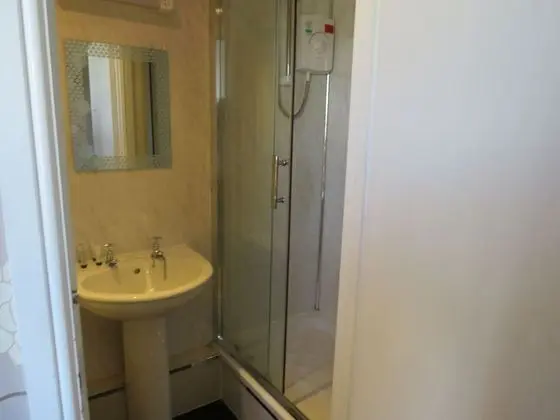 The Queens Arms Hotel