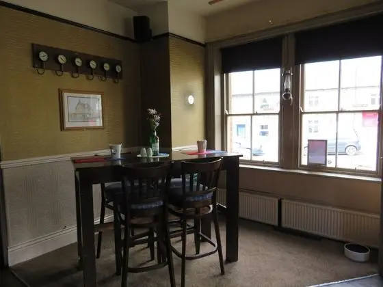The Queens Arms Hotel - Bar