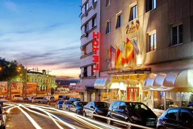 Queen's Astoria Design Hotel